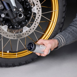 S502 : Compresseur digital autonome Givi Yamaha Tenere 700 TNR